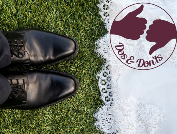 Hochzeitspaar steht auf einer Wiese, man sieht nur seine Schuhe und ihren Saum vom Brautkleid. Darüber steht der Schriftzug Do's and Don#Ts