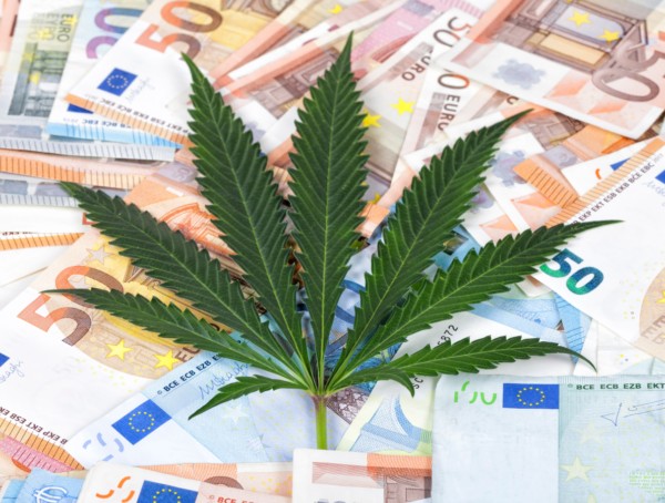 Symbolbild Cannabis Preisberechnung