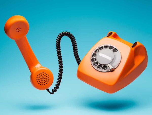 Symbolbild zu wenig telefoniert Beratung Telefon