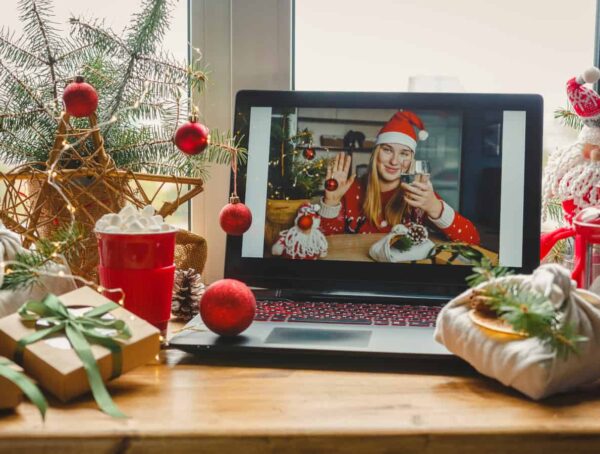 Symbolbild digitale Weihnachtsfeier Apothekenteam
