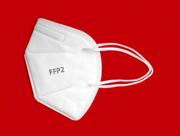 Symbolbild FFP-Maske Backofen