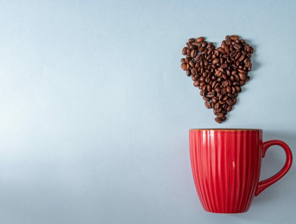 Symbolbild Kaffee Herzrhythmusstörungen