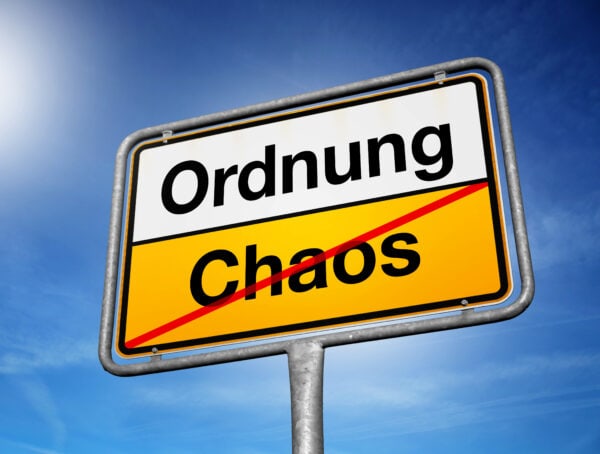 Symbolbild Ordnung halten Apotheke