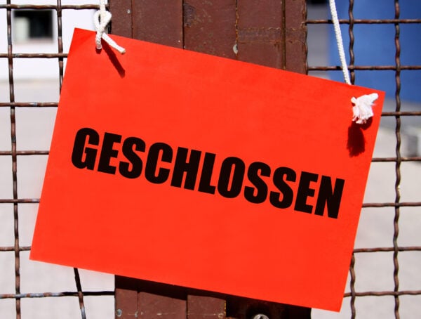 Symbolbild neun von zehn Apotheken dicht Lauterbach