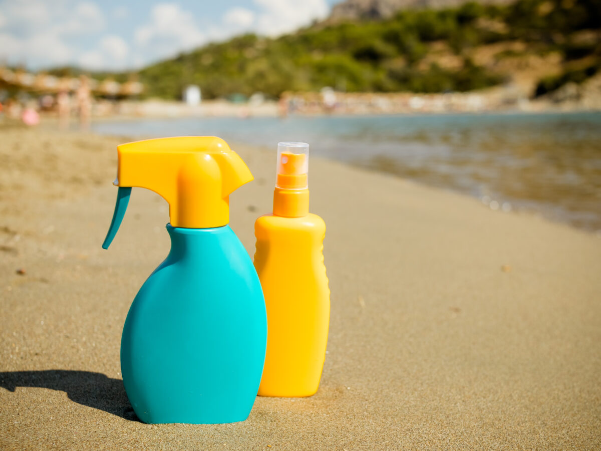 Verringerter UV-Schutz: Sonnenschutz besser nicht mit Mückenspray?