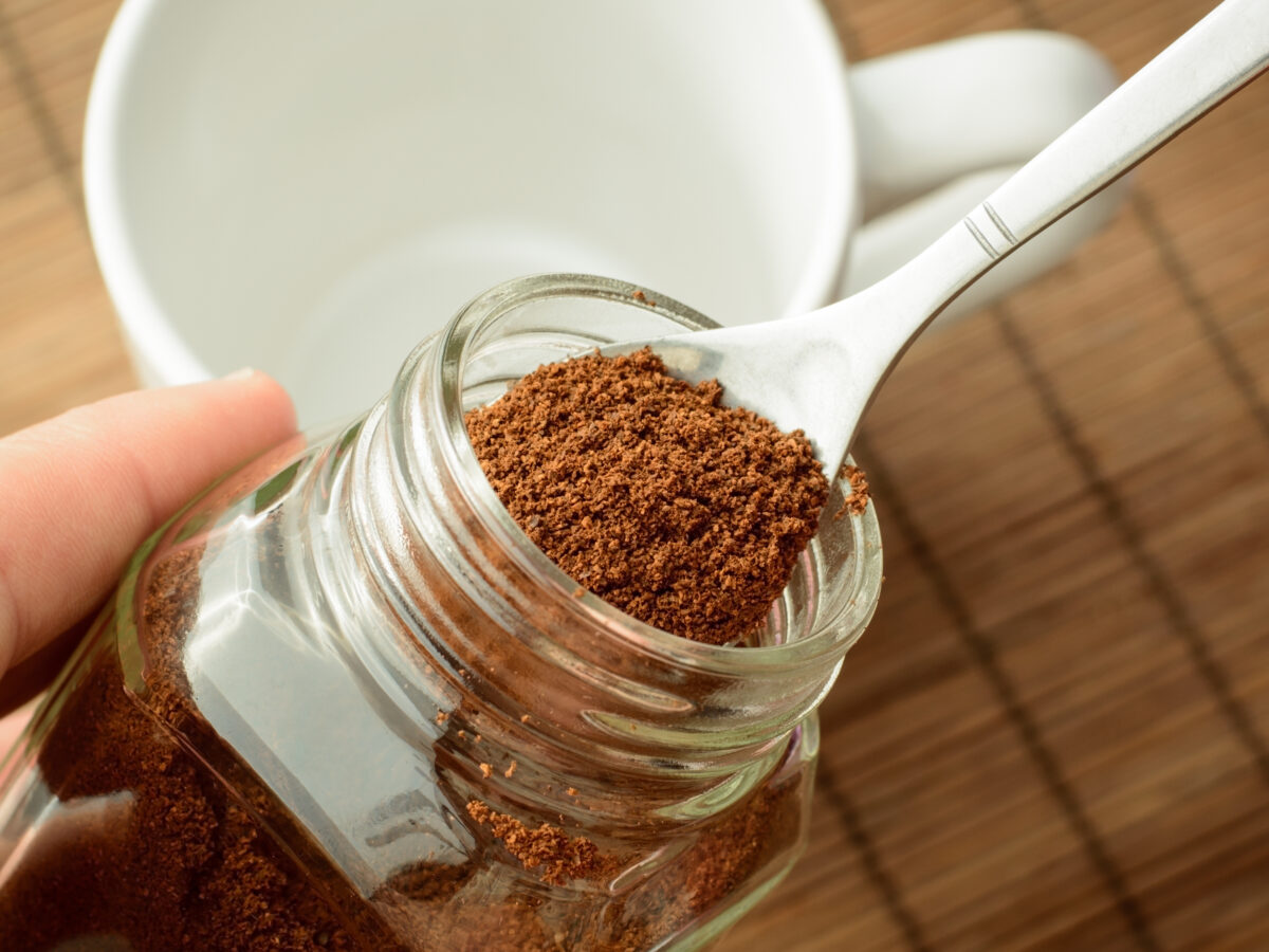 Wachmacher mit Risiken: Augenerkrankung durch Instantkaffee?