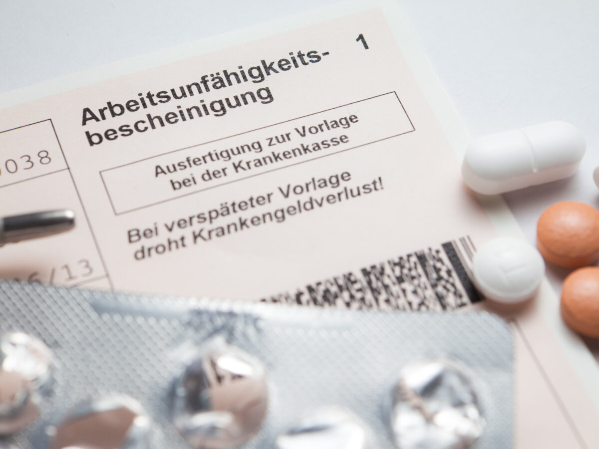 Krank nach Kündigung: Berufserfahrung entscheidet über Lohnfortzahlung