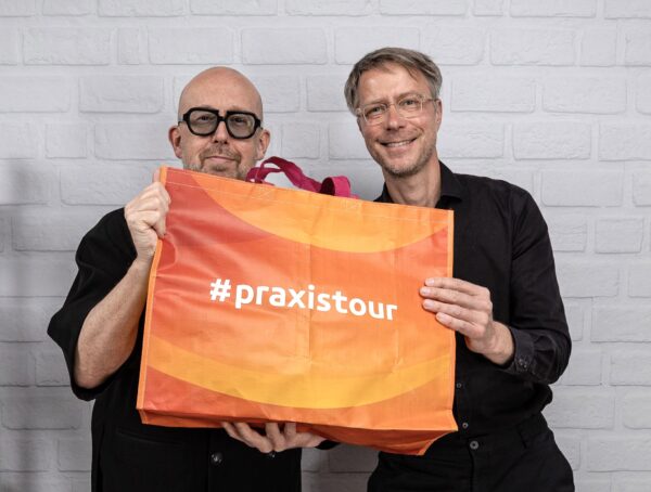 Die ELPATO-Gesellschafter Tom Bellartz und Patrick Hollstein freuen sich auf die Premiere der PRAXISTOUR 2026 in Leipzig.
